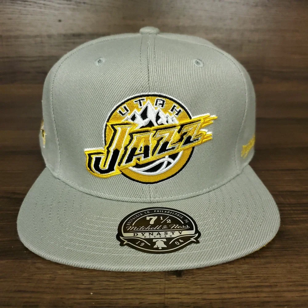 Utah Jazz Mitchell & Ness NBA Fitted 7 1/2 Flatbill Hat‎ Cap 3D Logo Gray NWT